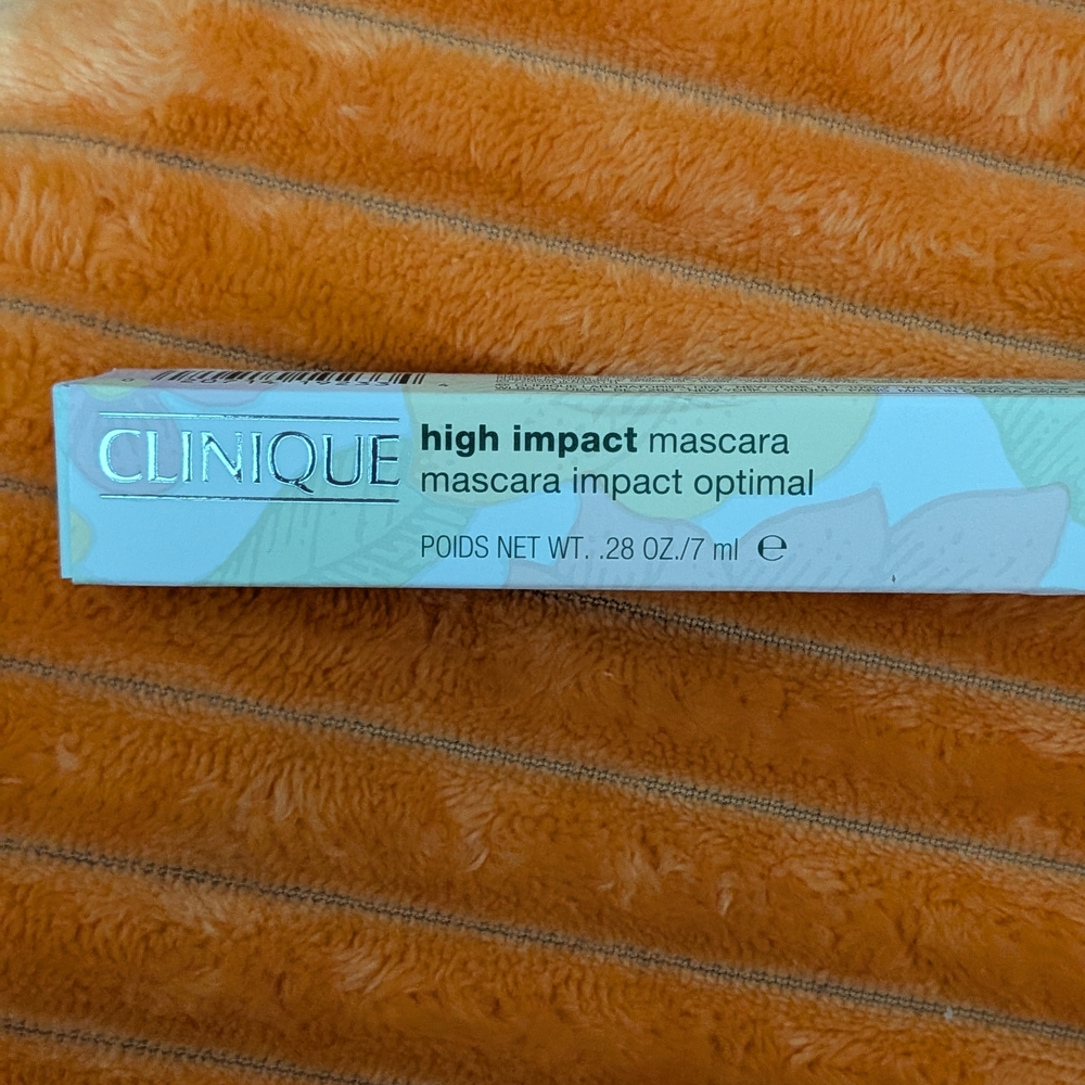 Clinique Mascara & Makeup Set with Jonathan Adler Design Bag - Picture 2 of 8